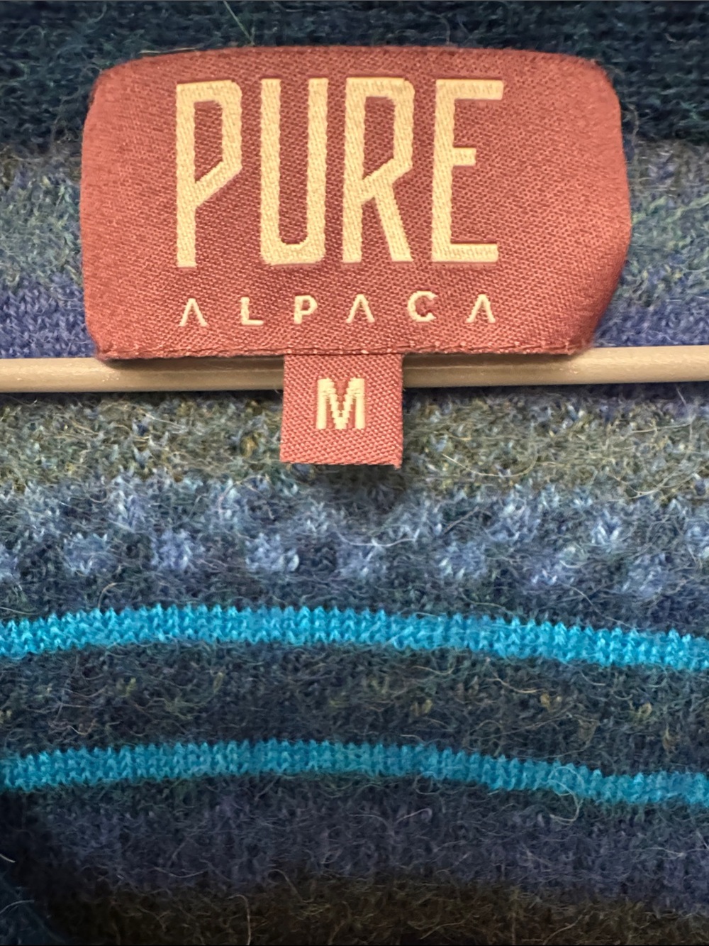 100% Alpaca Cardi - Picture 2 of 4